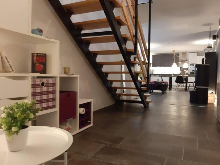 Bello Apartamento Graben-Neudorf Extérieur photo